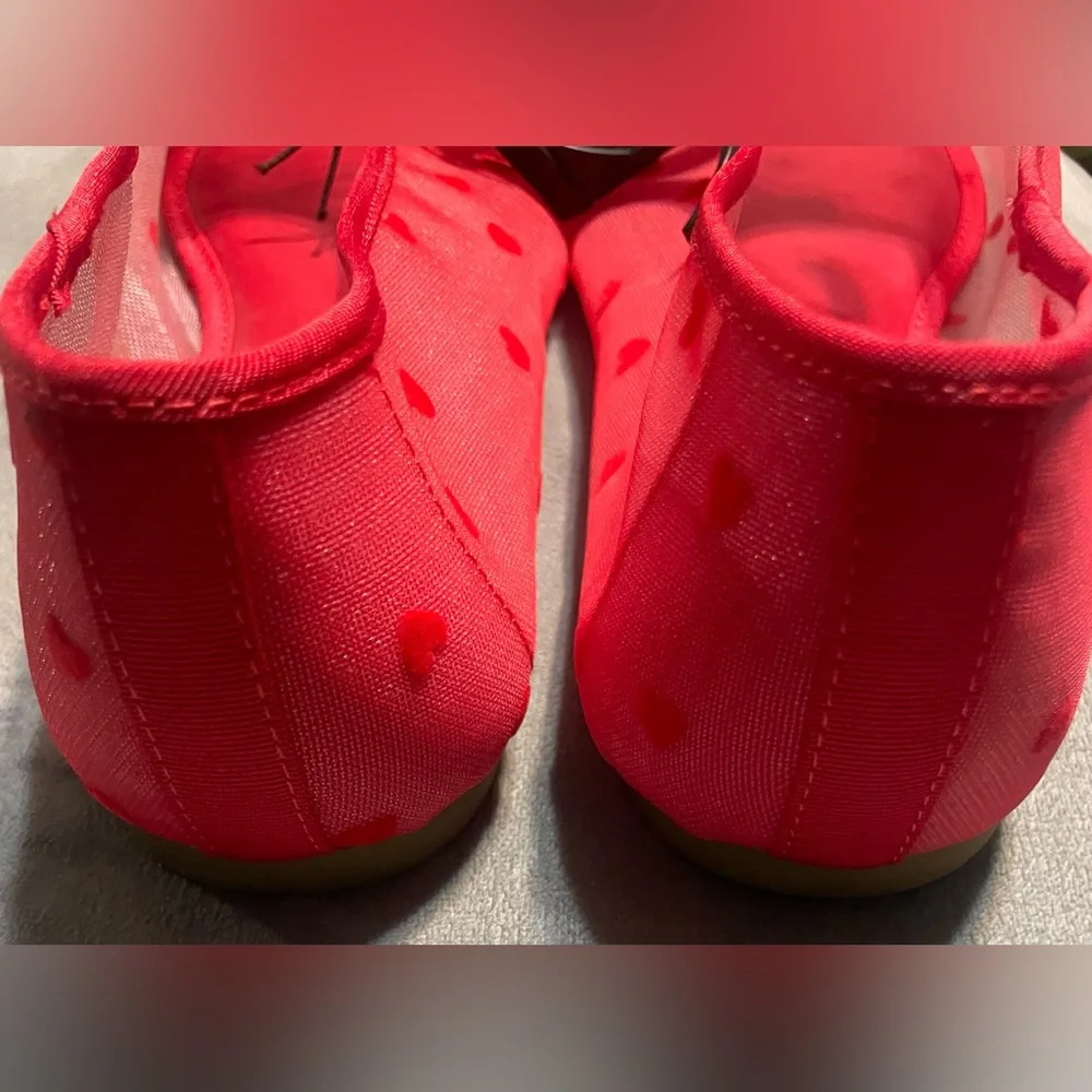 NWOT No Boundaries Mesh Ballet Flats Red Heart Print SlipOn Shoes Womens Size 10